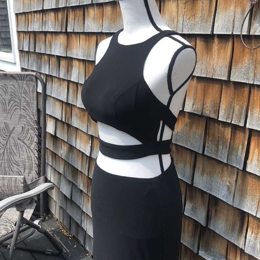 Black high neck open mid drift cut out long ball/ prom dress with side slit - Picture 3 of 5